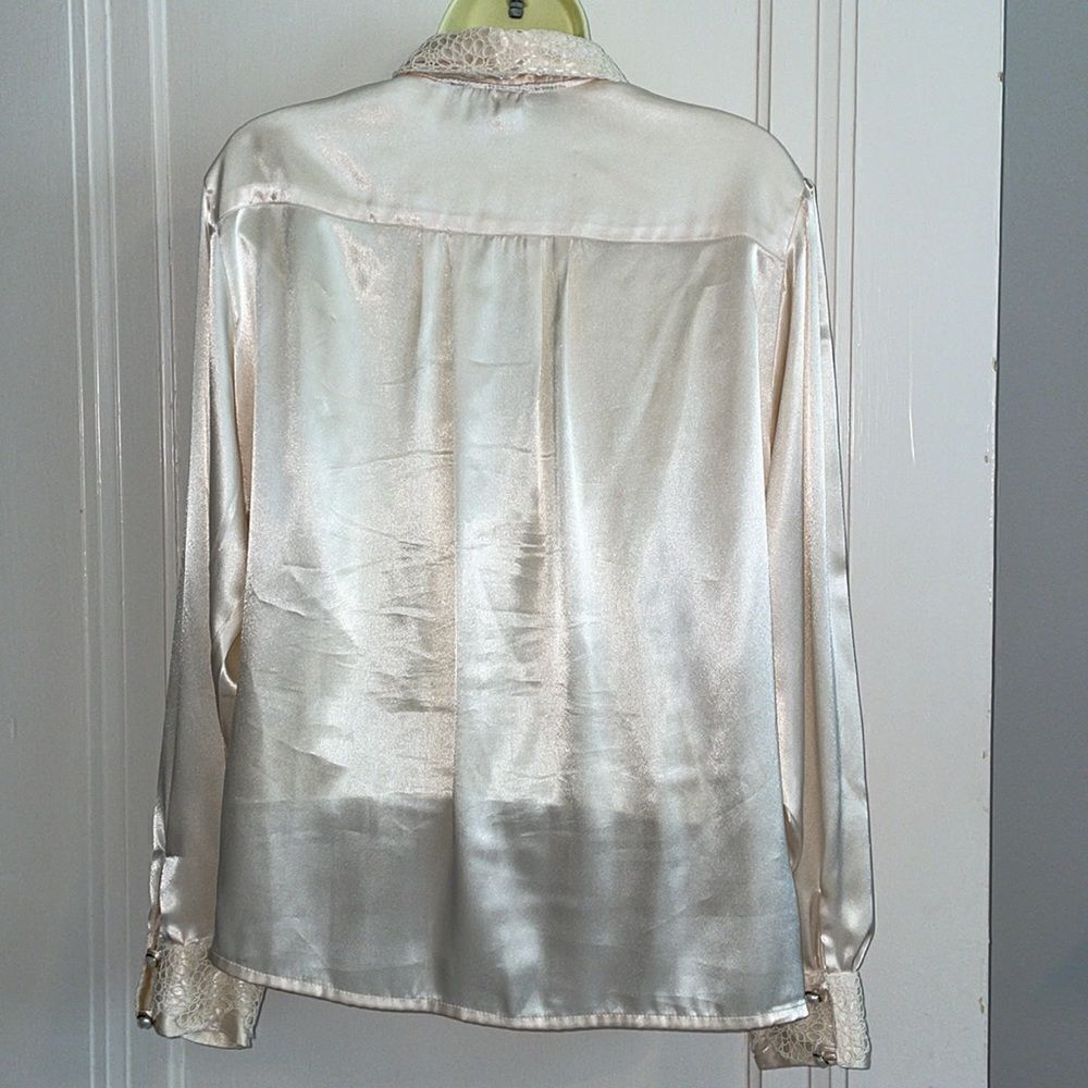 Vtg 80s/90s Erena by Irene Koenig cream/ivory polyester blouse with crochet lace - Picture 6 of 9